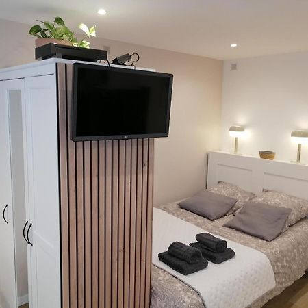 Le Vauban, Charmant Studio 5 Minutes Du Chateau 베흑사이으 외부 사진