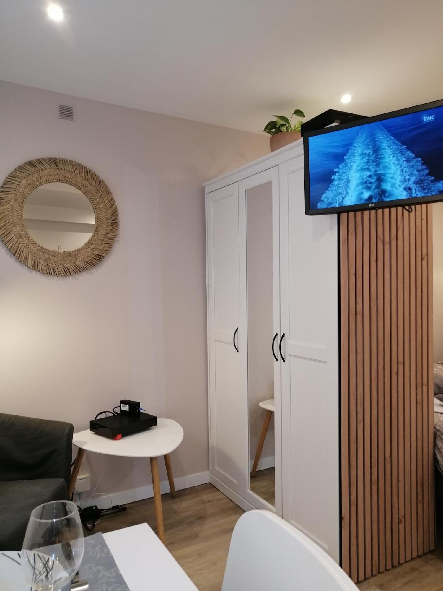 Le Vauban, Charmant Studio 5 Minutes Du Chateau 베흑사이으 외부 사진