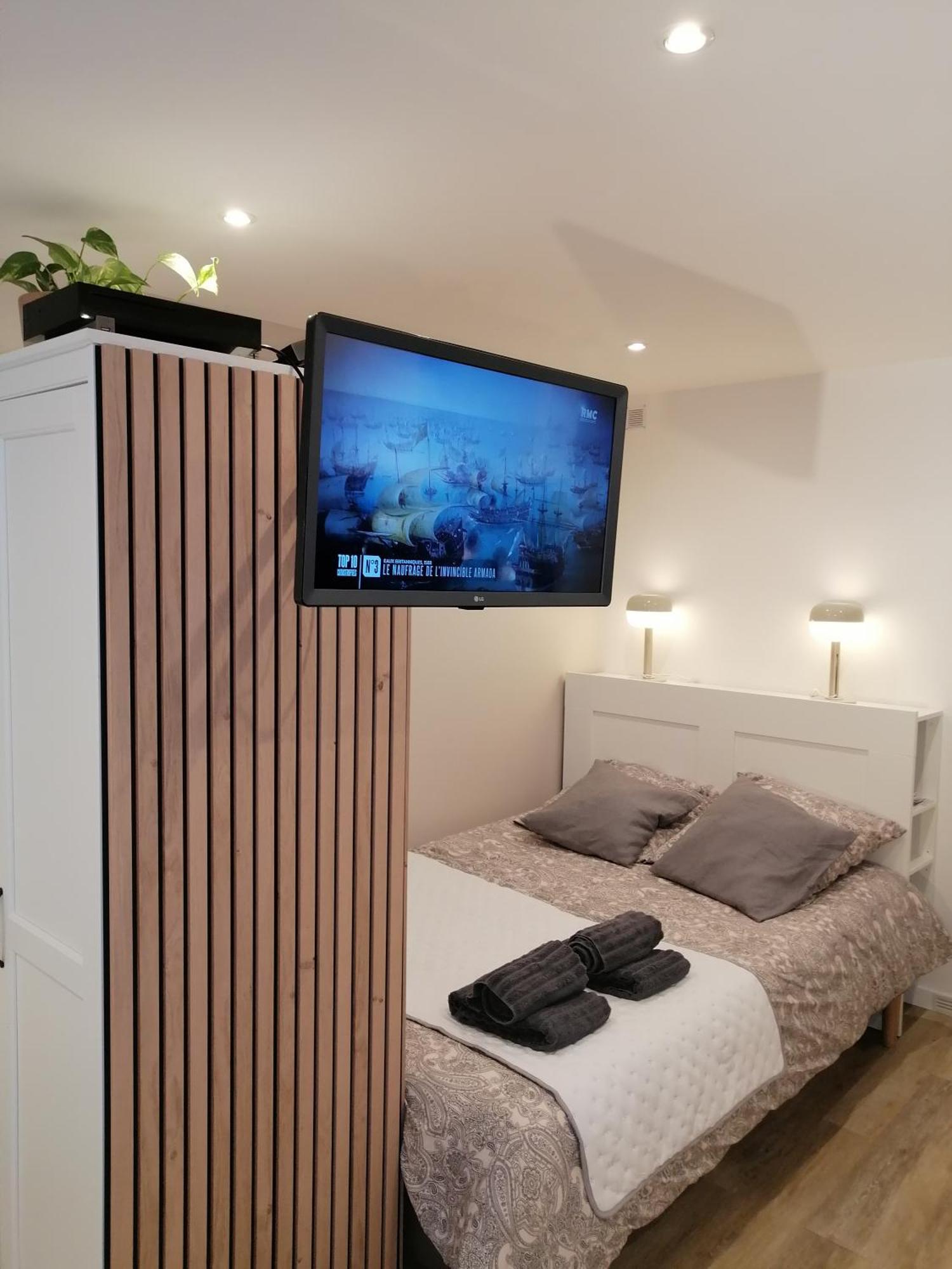 Le Vauban, Charmant Studio 5 Minutes Du Chateau 베흑사이으 외부 사진