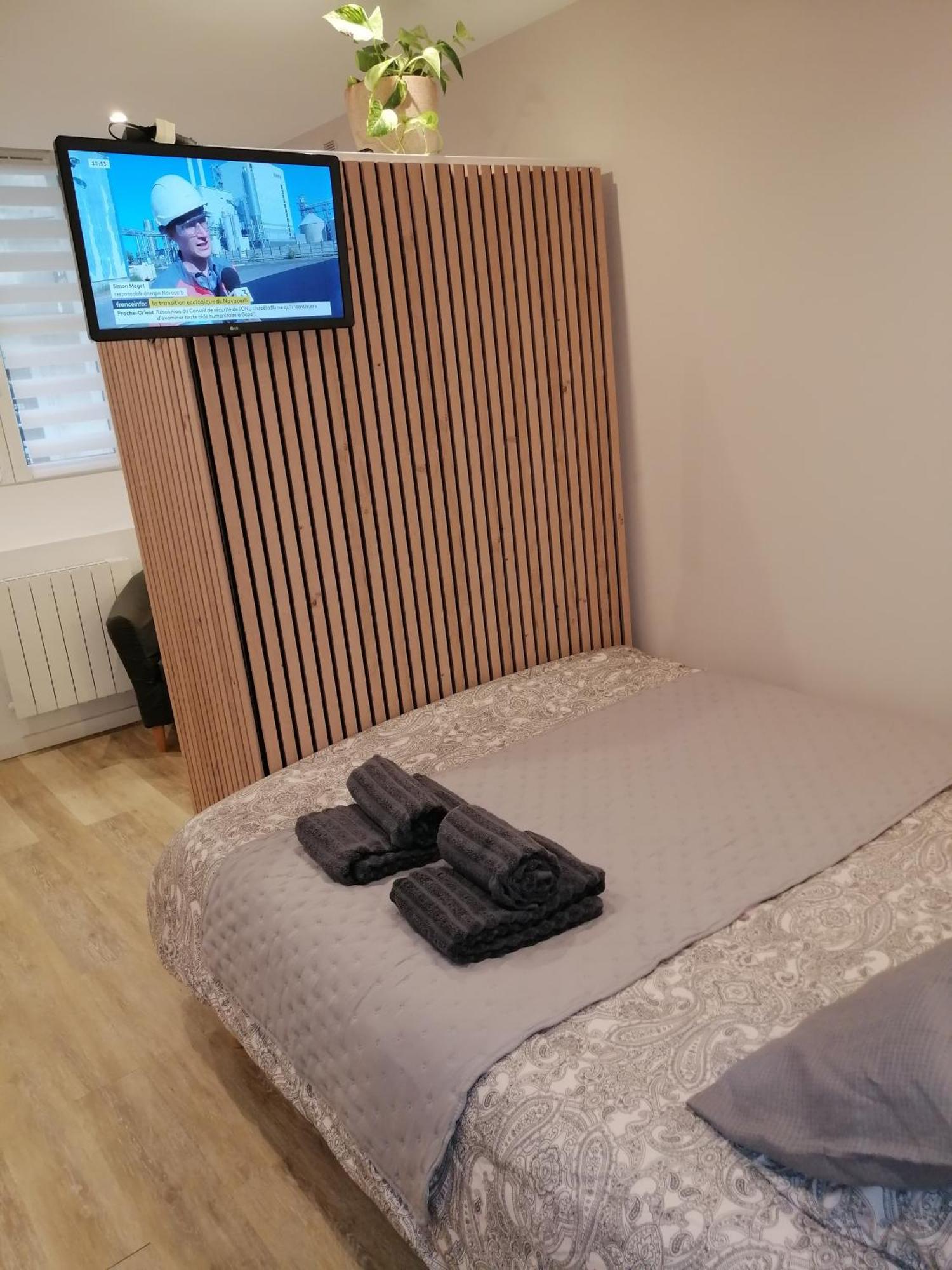 Le Vauban, Charmant Studio 5 Minutes Du Chateau 베흑사이으 외부 사진