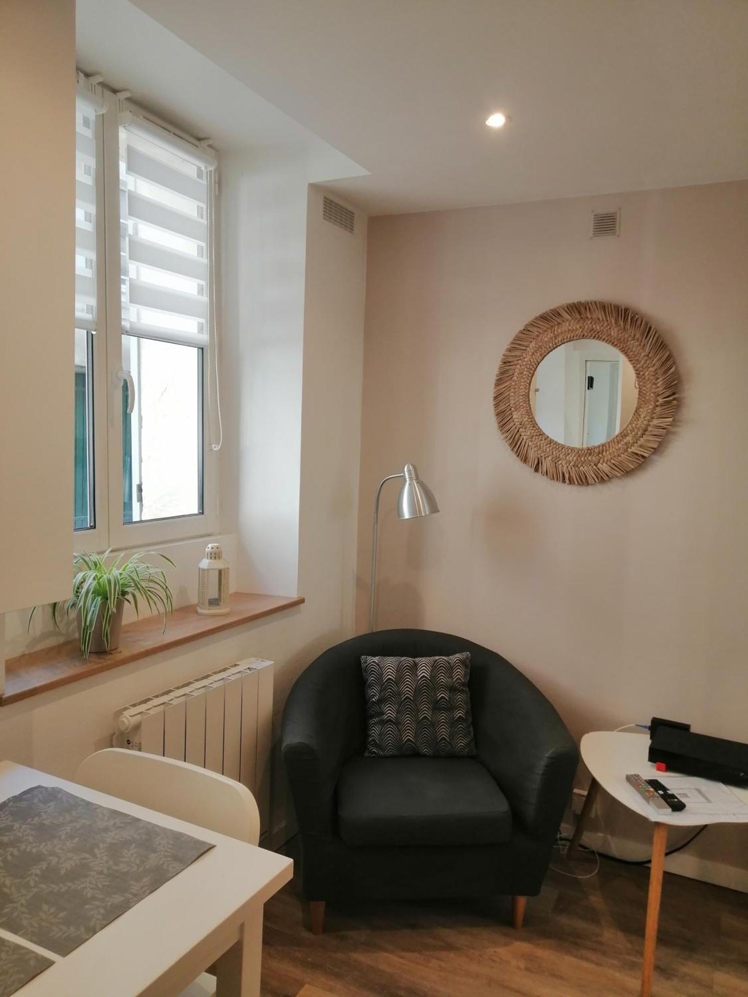 Le Vauban, Charmant Studio 5 Minutes Du Chateau 베흑사이으 외부 사진